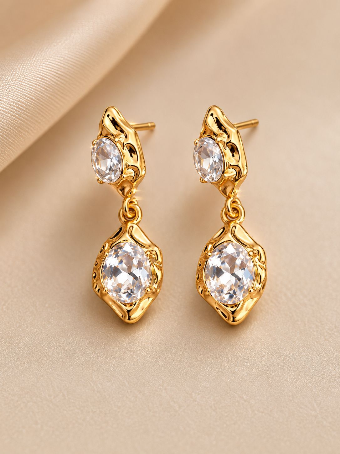 Aretes Dorados Crystal Glow